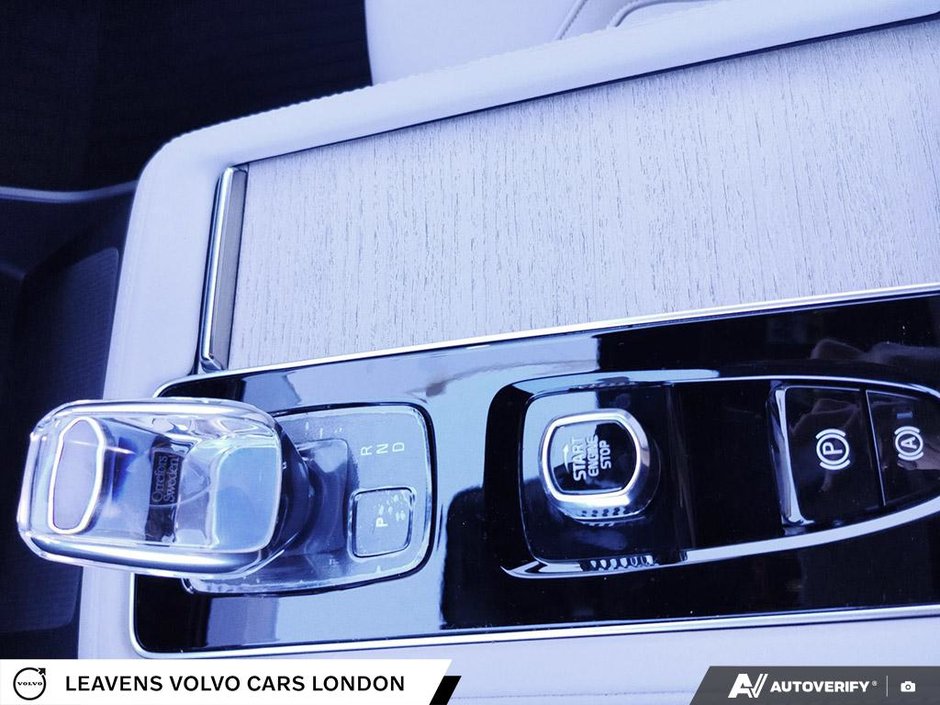 2026 Volvo XC90 PLUG-IN HYBRID CORE BRIGHT THEME-16