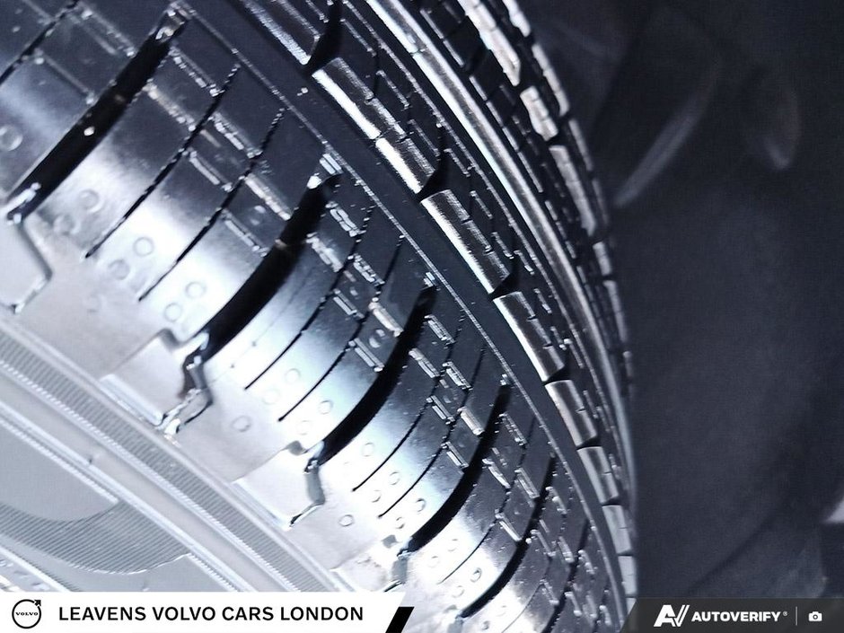 2026 Volvo XC90 PLUG-IN HYBRID CORE BRIGHT THEME-6