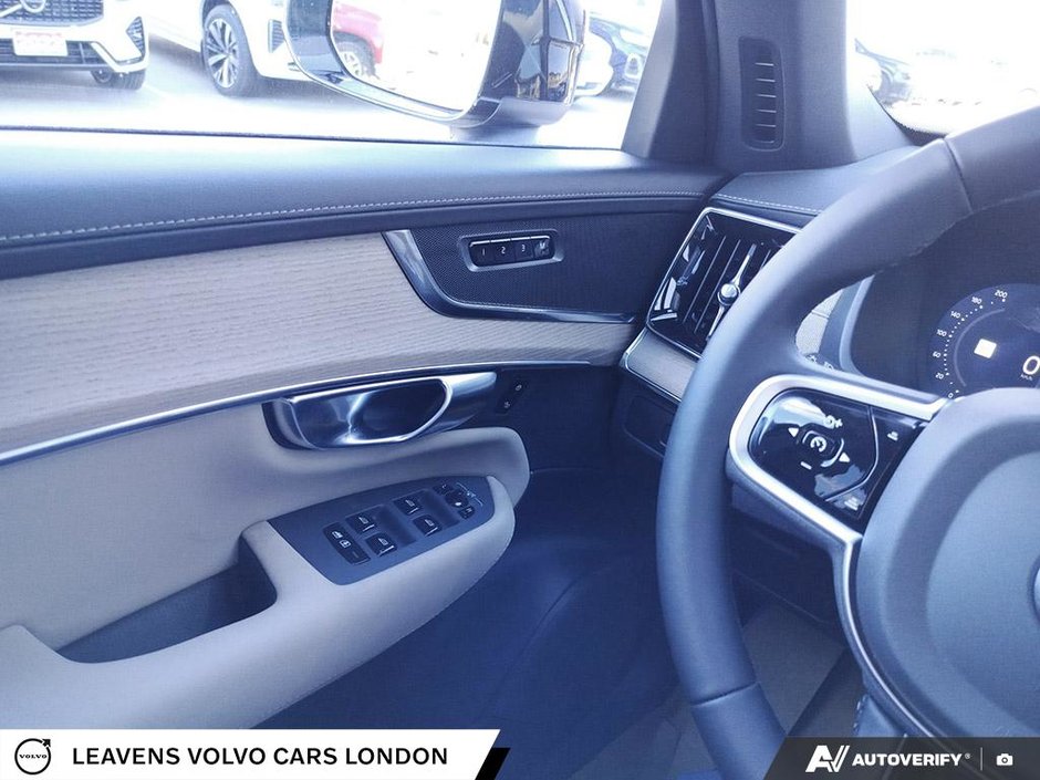 2026 Volvo XC90 PLUG-IN HYBRID CORE BRIGHT THEME-23