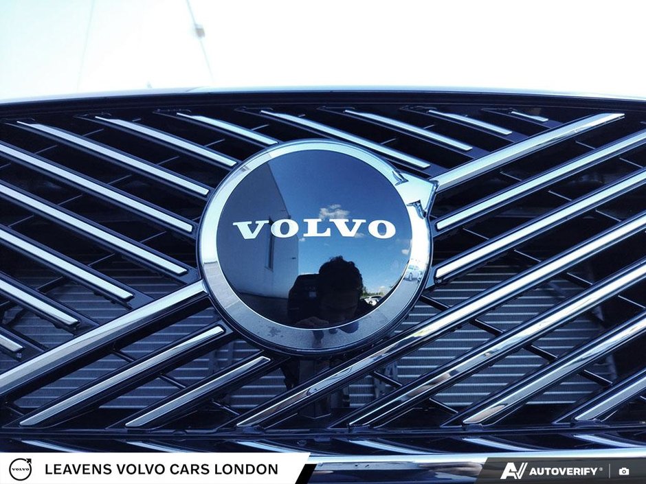 2026 Volvo XC90 PLUG-IN HYBRID CORE BRIGHT THEME-8