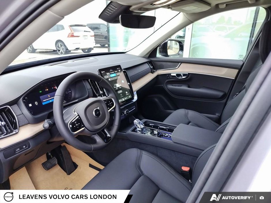 2026 Volvo XC90 PLUG-IN HYBRID PLUS DARK THEME-12