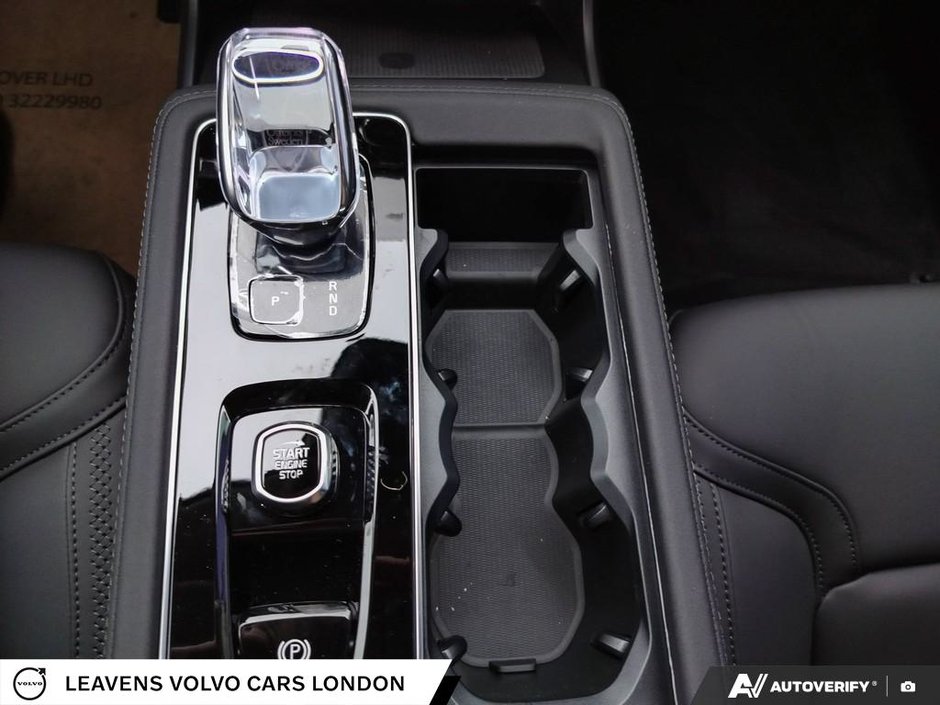 2026 Volvo XC90 PLUG-IN HYBRID PLUS DARK THEME-17