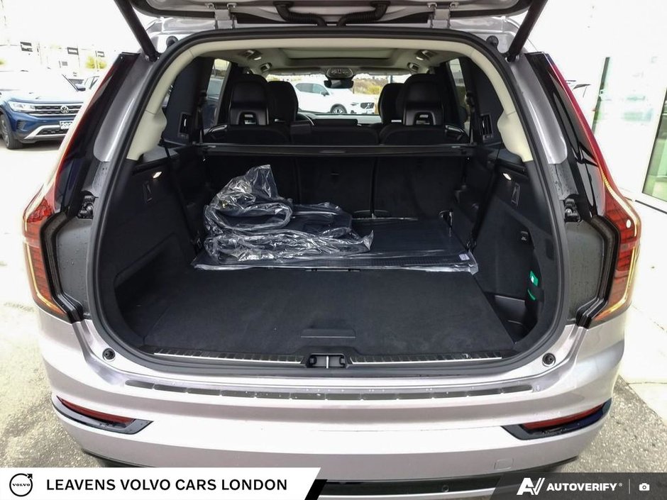 2026 Volvo XC90 PLUG-IN HYBRID PLUS DARK THEME-11