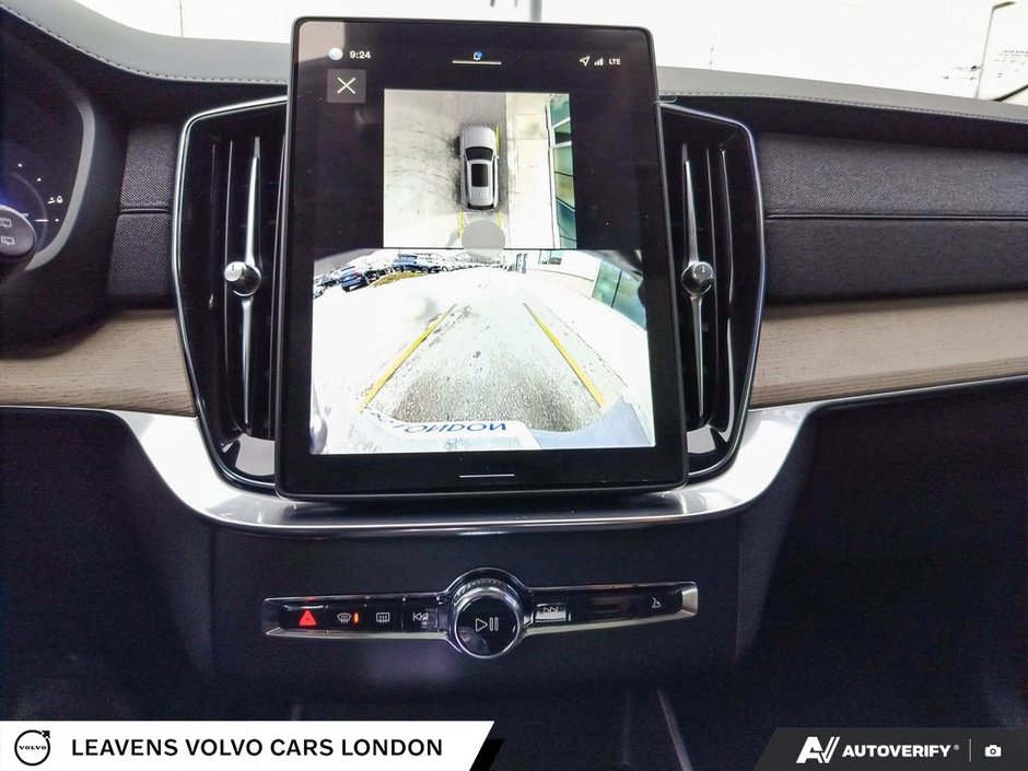 2026 Volvo XC90 PLUG-IN HYBRID PLUS DARK THEME-18