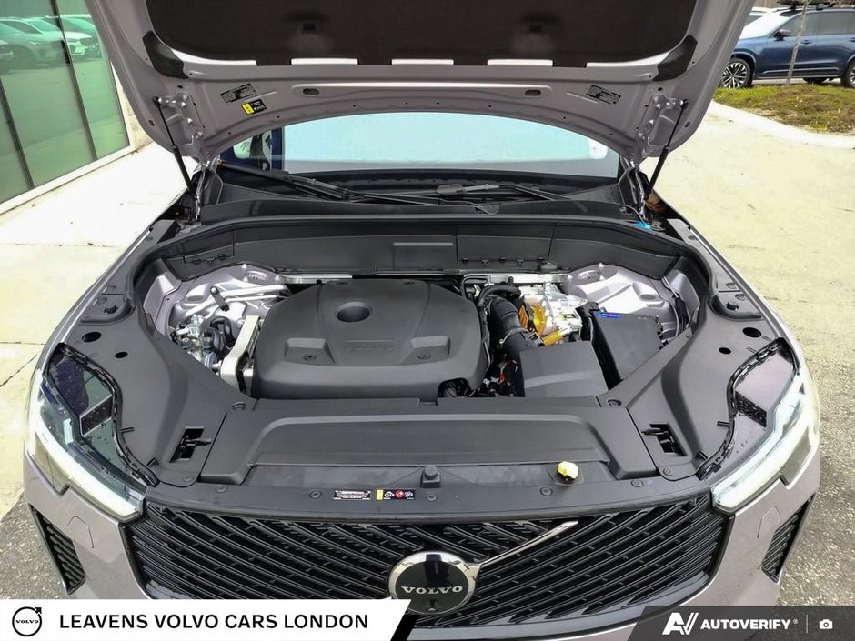 2026 Volvo XC90 PLUG-IN HYBRID PLUS DARK THEME-9