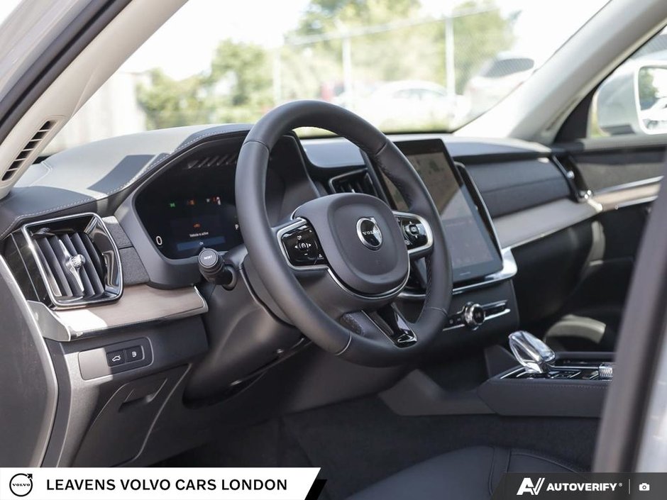 2026 Volvo XC90 PLUG-IN HYBRID PLUS BRIGHT THEME-12