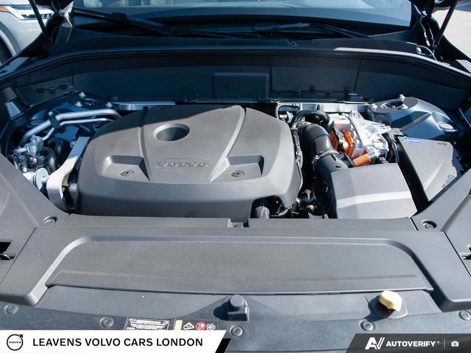 2026 Volvo XC90 PLUG-IN HYBRID PLUS DARK THEME-7