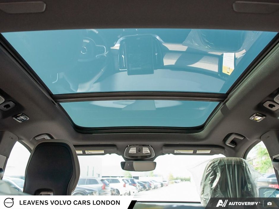 2026 Volvo XC90 PLUG-IN HYBRID PLUS DARK THEME-25