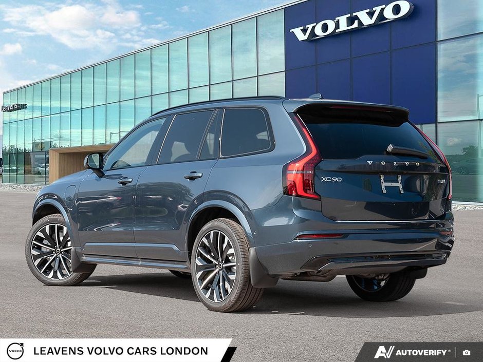 2026 Volvo XC90 PLUG-IN HYBRID PLUS DARK THEME-3