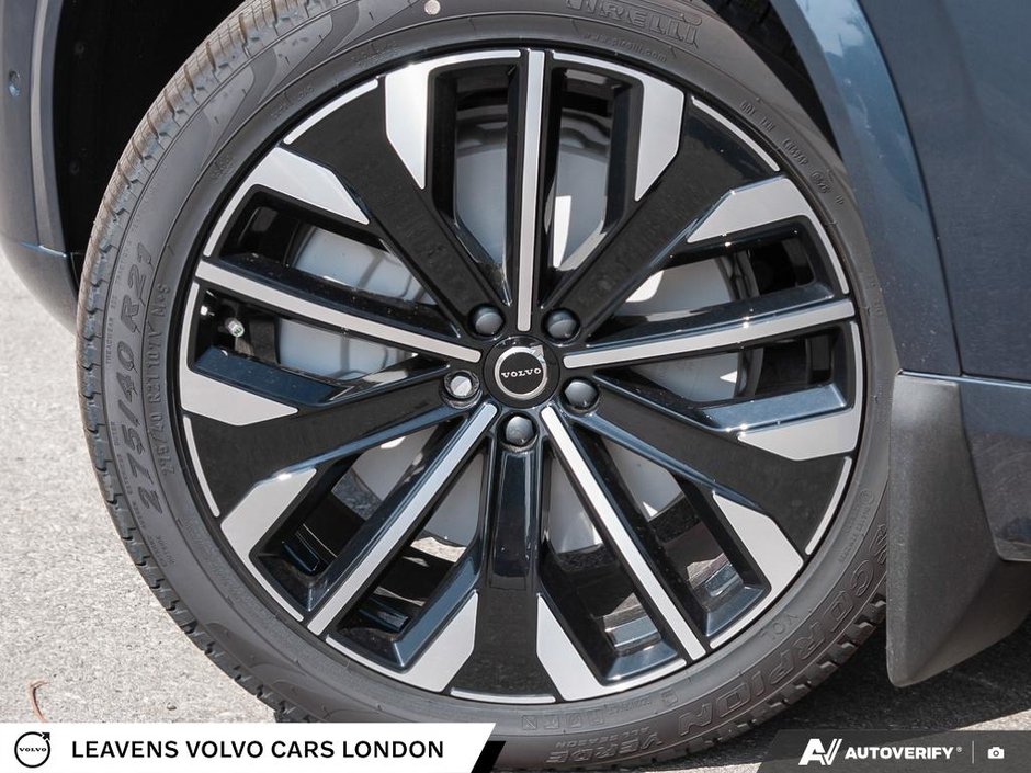 2026 Volvo XC90 PLUG-IN HYBRID PLUS DARK THEME-5