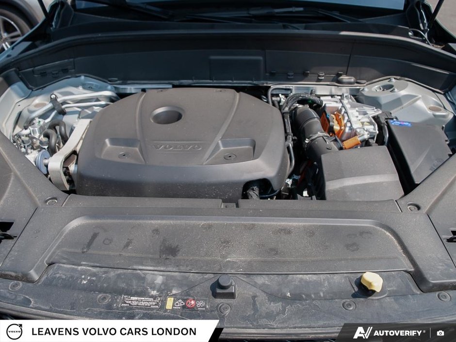 2026 Volvo XC90 PLUG-IN HYBRID PLUS DARK THEME-7
