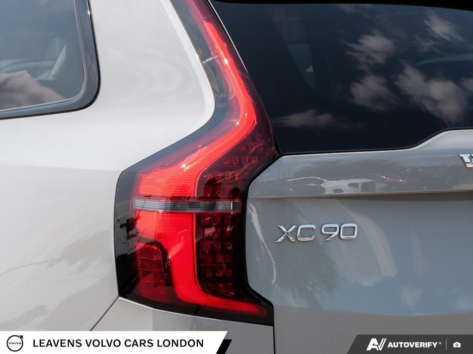 2026 Volvo XC90 PLUG-IN HYBRID PLUS DARK THEME-11