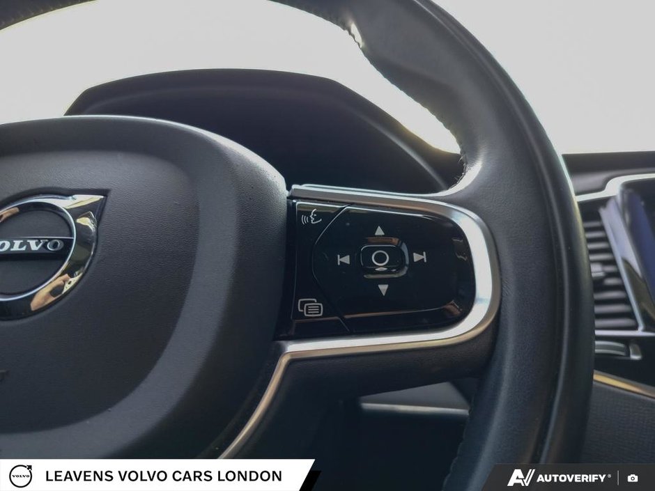 2020 Volvo XC90 MOMENTUM-15