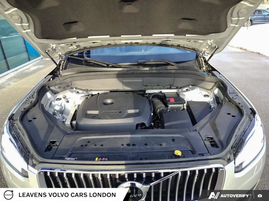 2020 Volvo XC90 MOMENTUM-9