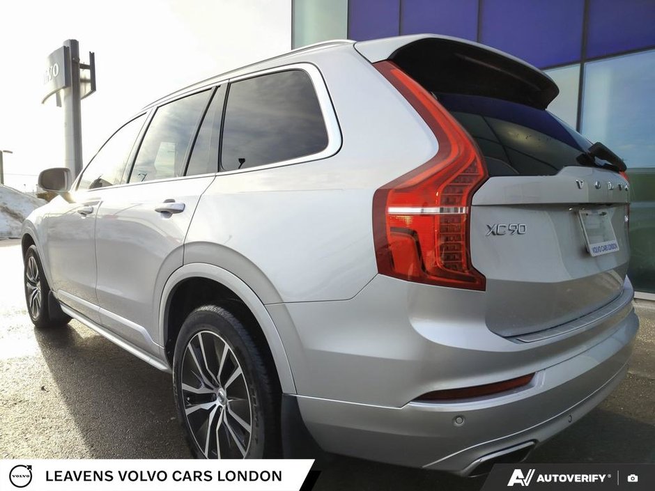 2020 Volvo XC90 MOMENTUM-10
