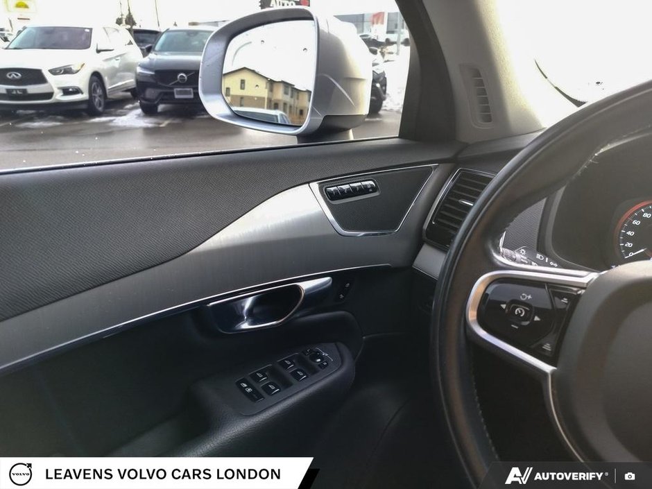 2020 Volvo XC90 MOMENTUM-16
