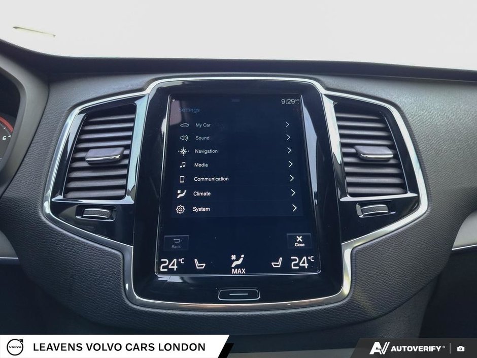 2020 Volvo XC90 MOMENTUM-27