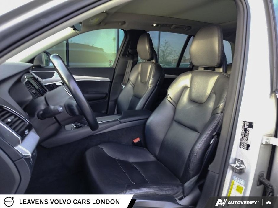 2020 Volvo XC90 MOMENTUM-25