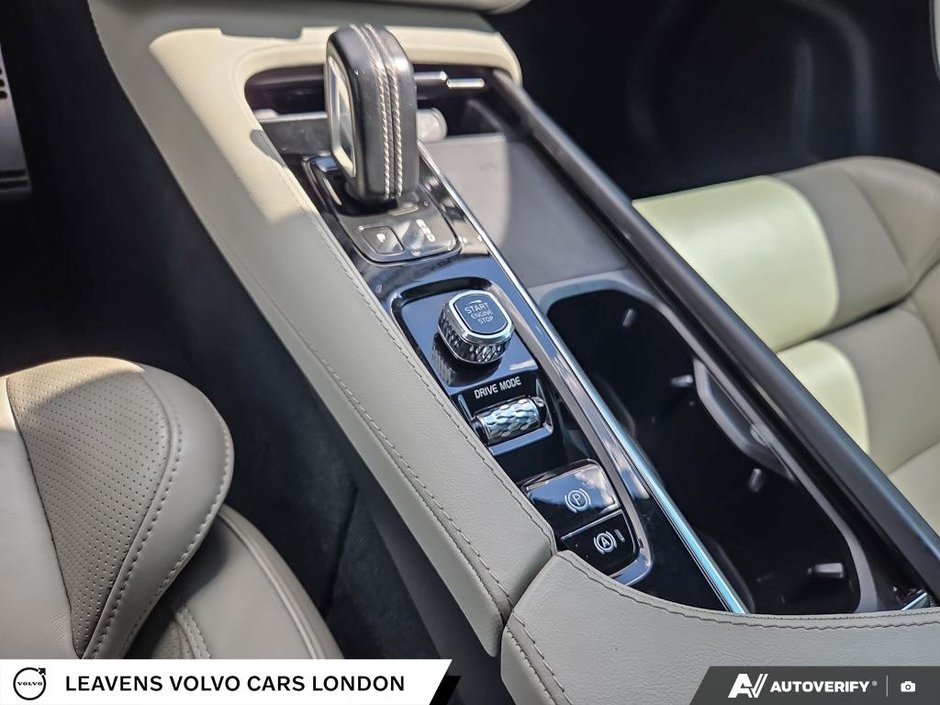 2021 Volvo XC90 R-DESIGN-17