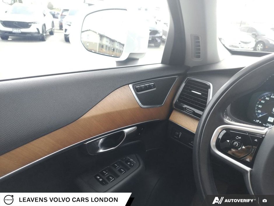 2022 Volvo XC90 MOMENTUM-14
