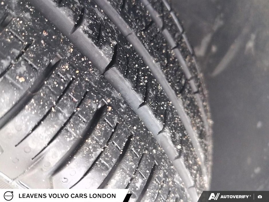 2022 Volvo XC90 MOMENTUM-6