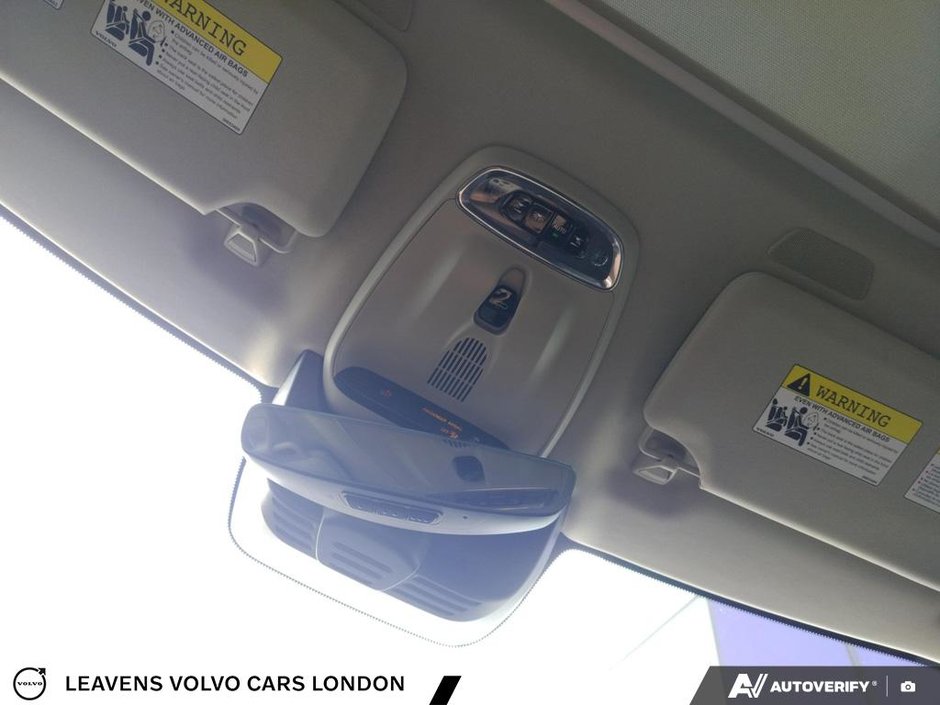 2022 Volvo XC90 MOMENTUM-18