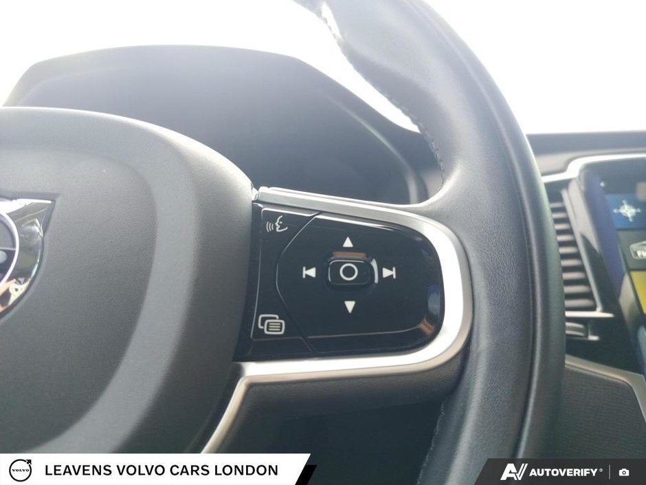 2022 Volvo XC90 MOMENTUM-17