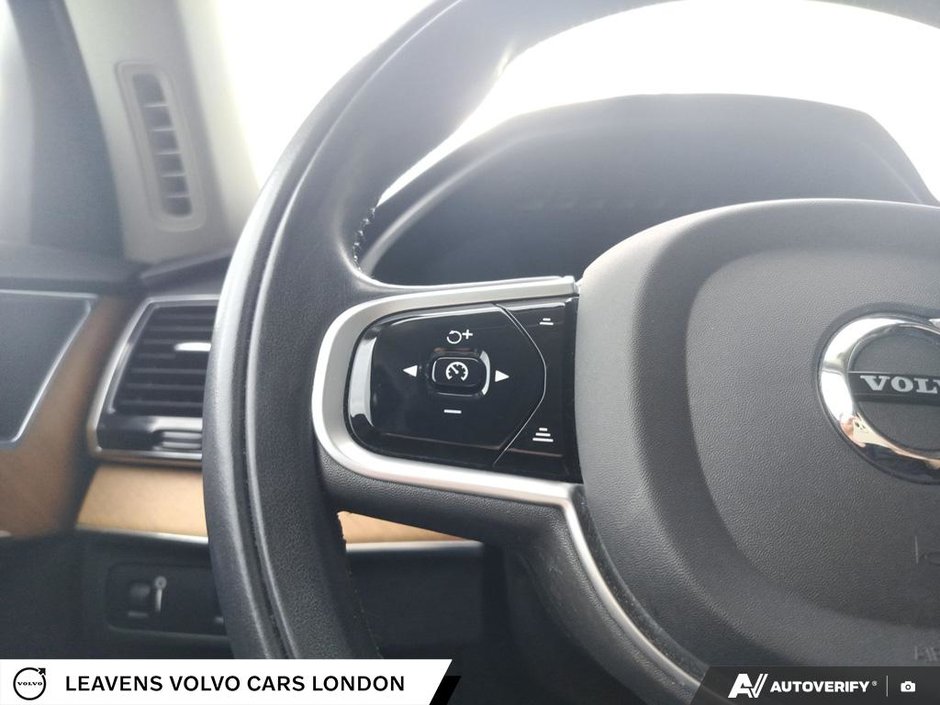 2022 Volvo XC90 MOMENTUM-13