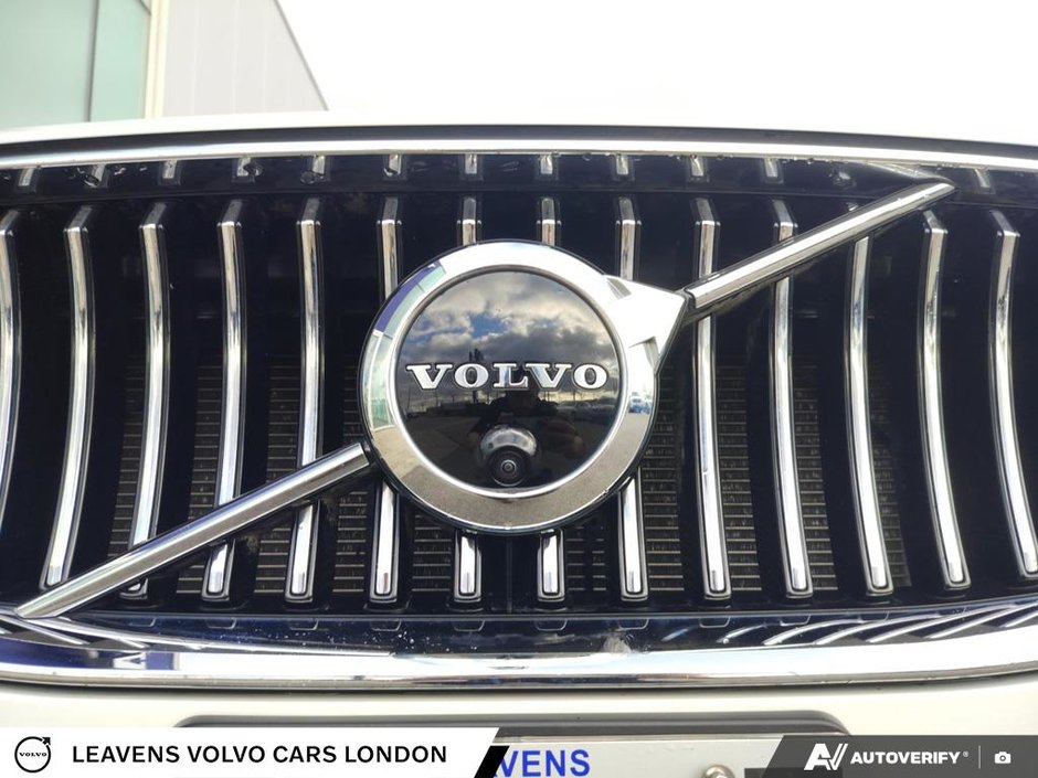 2022 Volvo XC90 MOMENTUM-8