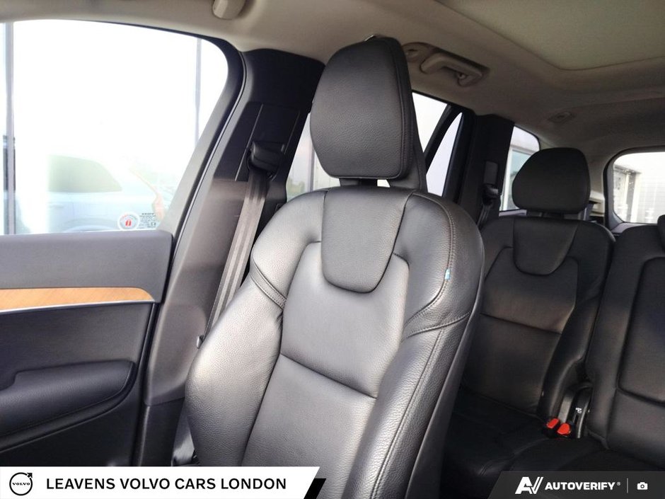 2022 Volvo XC90 MOMENTUM-24