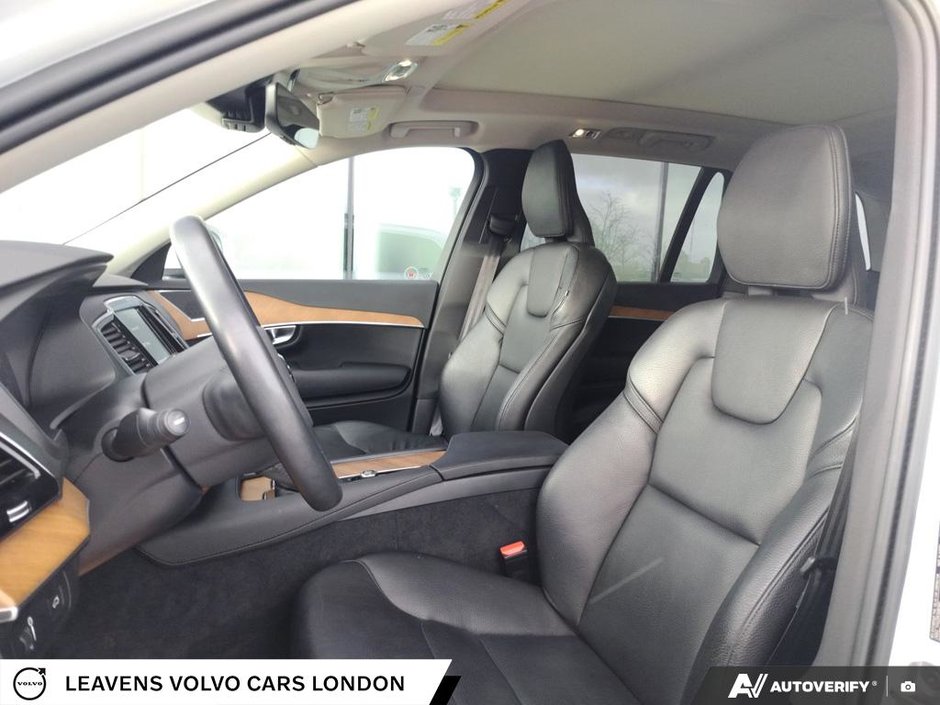 2022 Volvo XC90 MOMENTUM-29