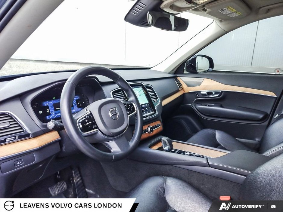 2023 Volvo XC90 PLUS DARK THEME-12