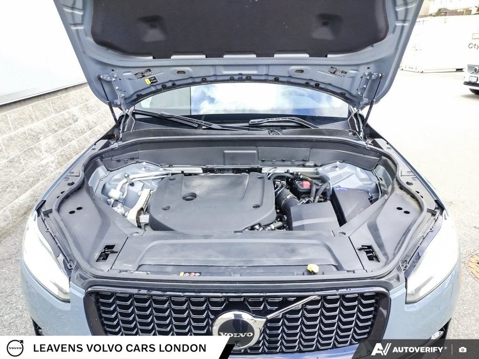 2023 Volvo XC90 PLUS DARK THEME-9