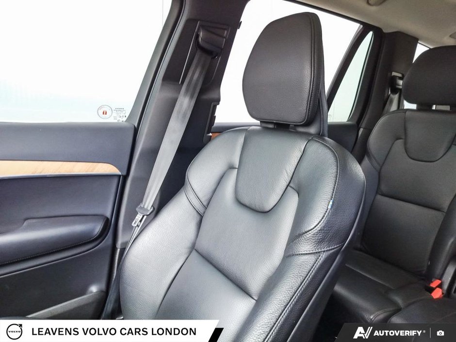 2023 Volvo XC90 PLUS DARK THEME-19