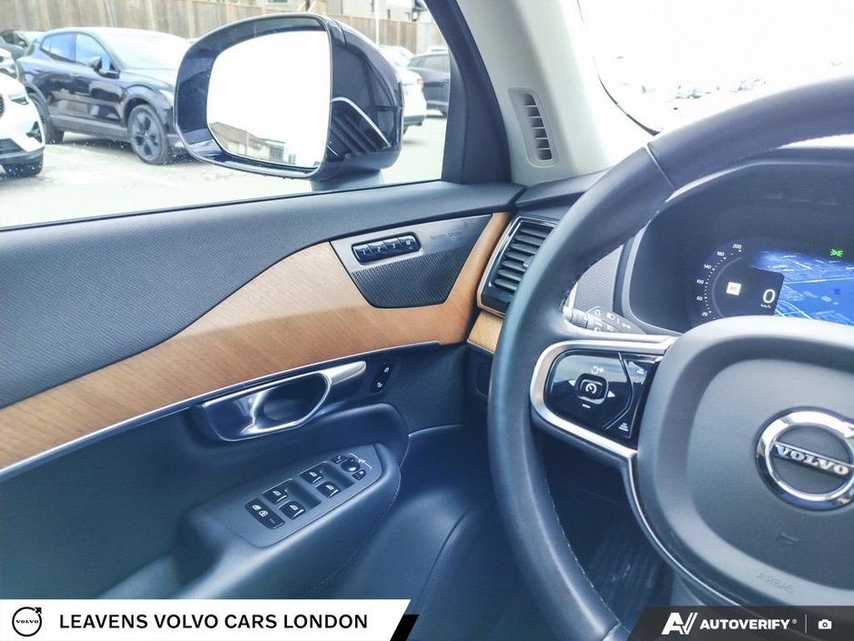 2023 Volvo XC90 PLUS DARK THEME-16