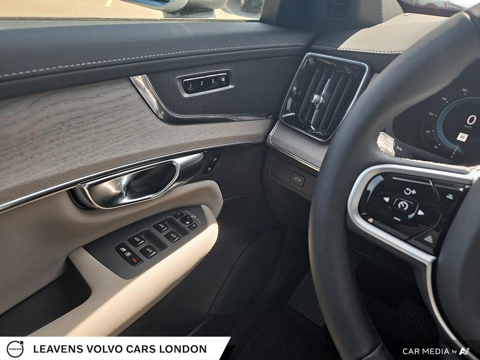 2025 Volvo XC90 PLUS BRIGHT THEME-16