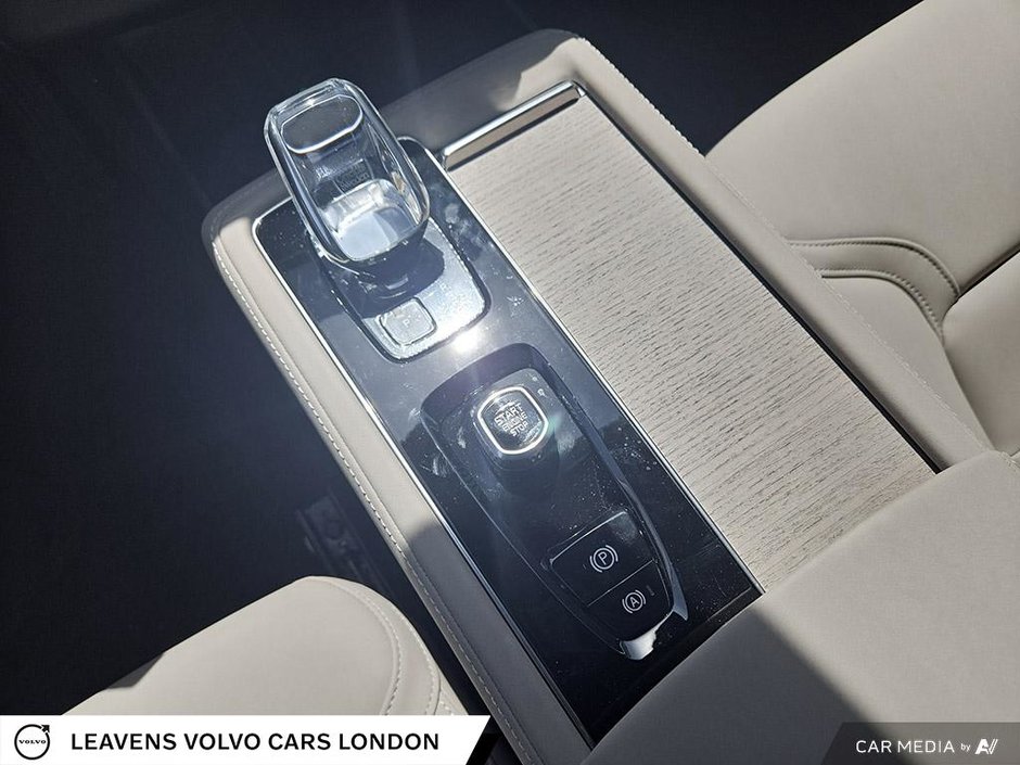 2025 Volvo XC90 PLUS BRIGHT THEME-17