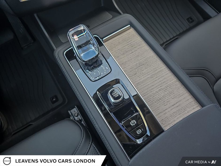 2025 Volvo XC90 PLUS BRIGHT THEME-17