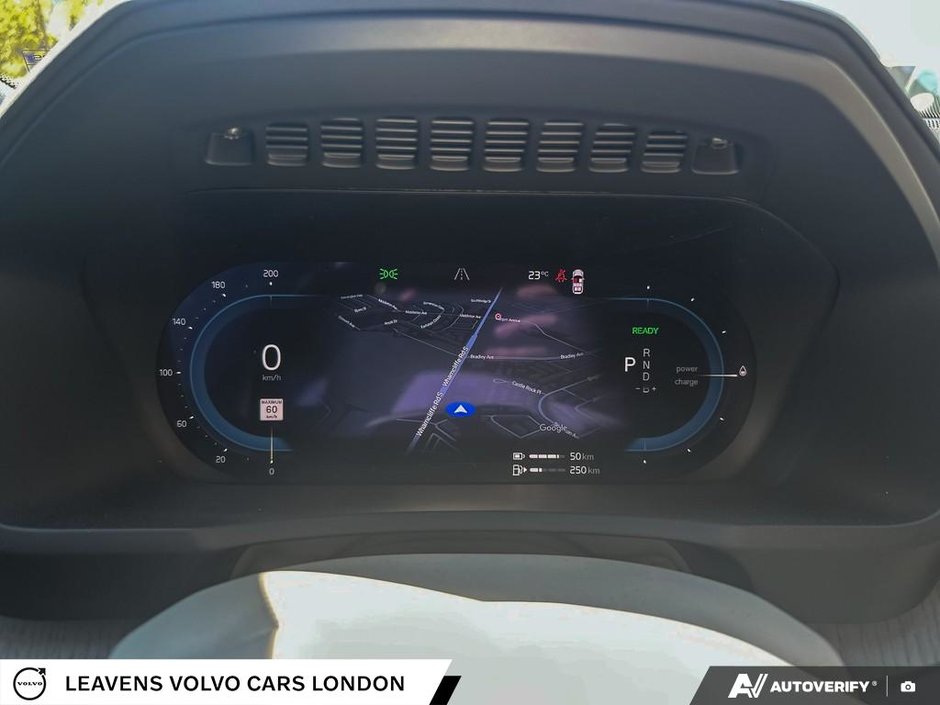2025 Volvo XC90 ULTRA BRIGHT THEME-14