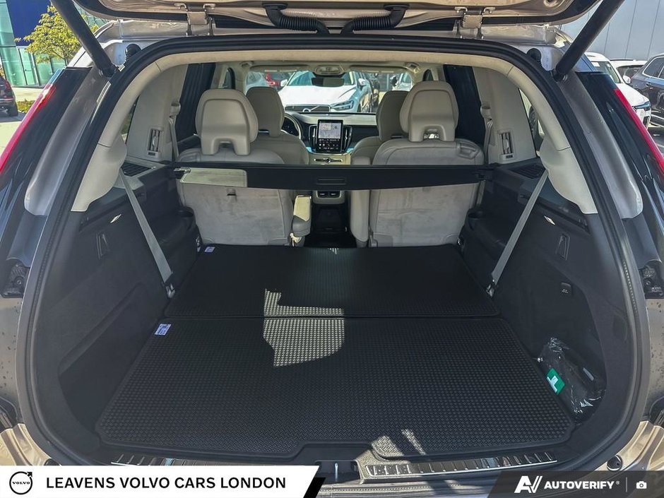2025 Volvo XC90 ULTRA BRIGHT THEME-11