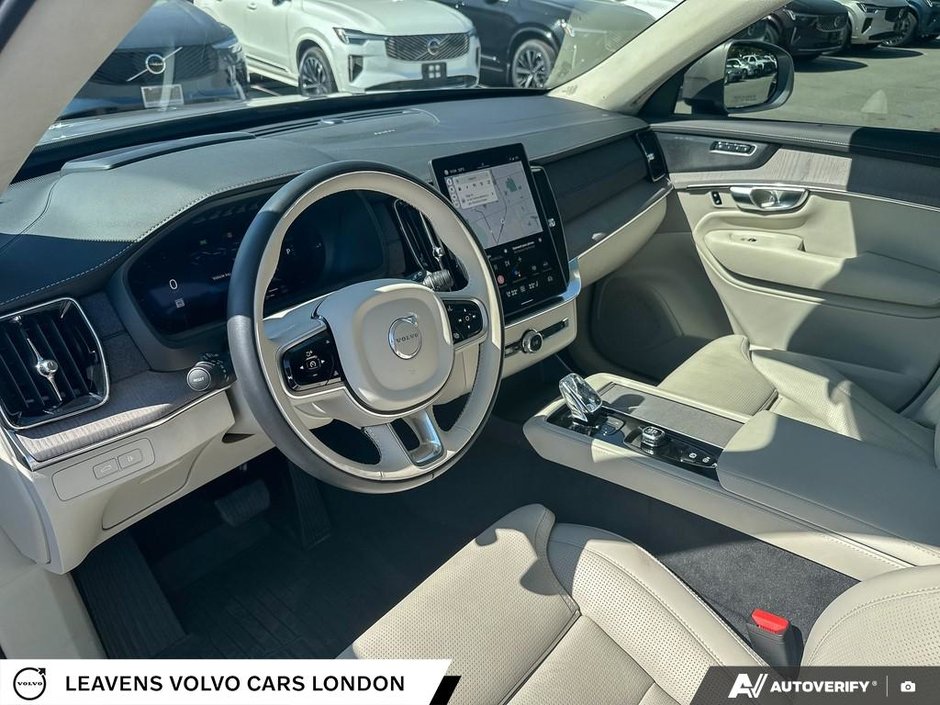 2025 Volvo XC90 ULTRA BRIGHT THEME-12