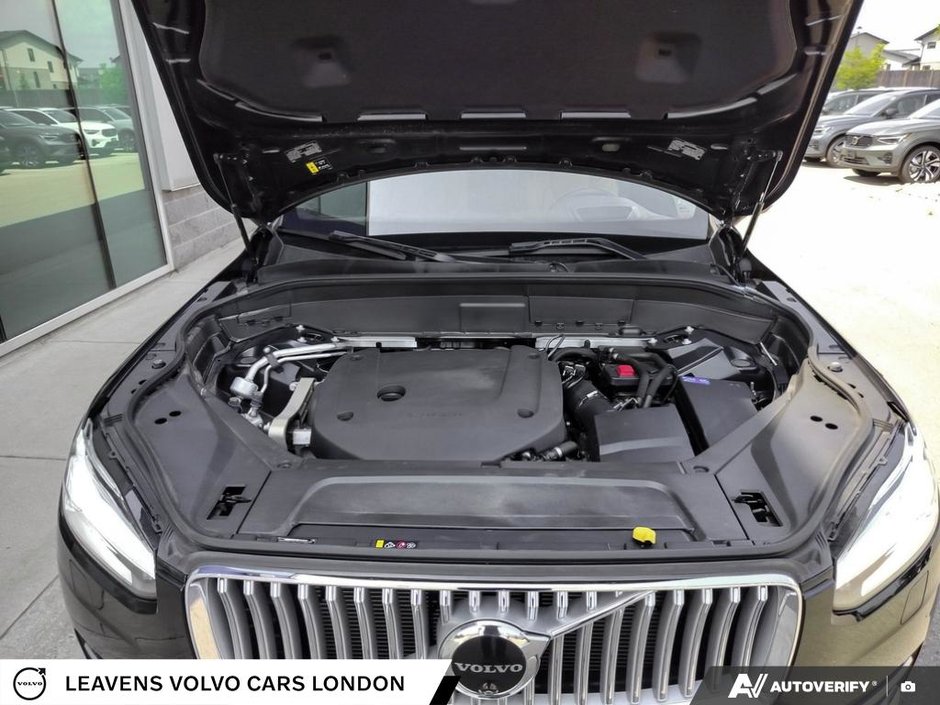 2025 Volvo XC90 ULTRA BRIGHT THEME-9