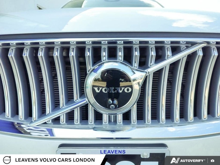 2025 Volvo XC90 ULTRA BRIGHT THEME-8