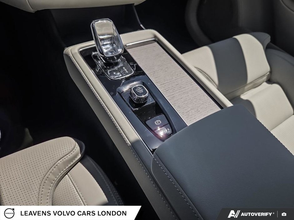 2026 Volvo XC90 ULTRA BRIGHT THEME-17