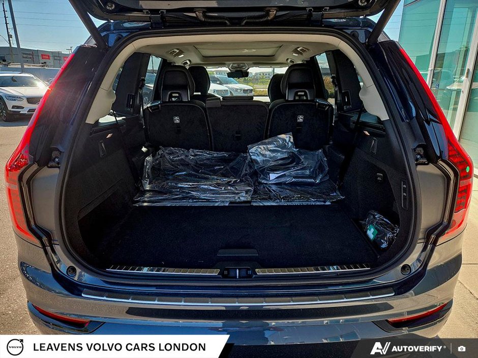 2026 Volvo XC90 ULTRA DARK THEME-11