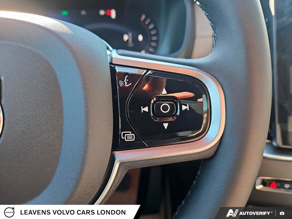 2026 Volvo XC90 PLUS DARK THEME-15
