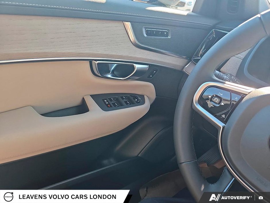 2026 Volvo XC90 PLUS DARK THEME-16