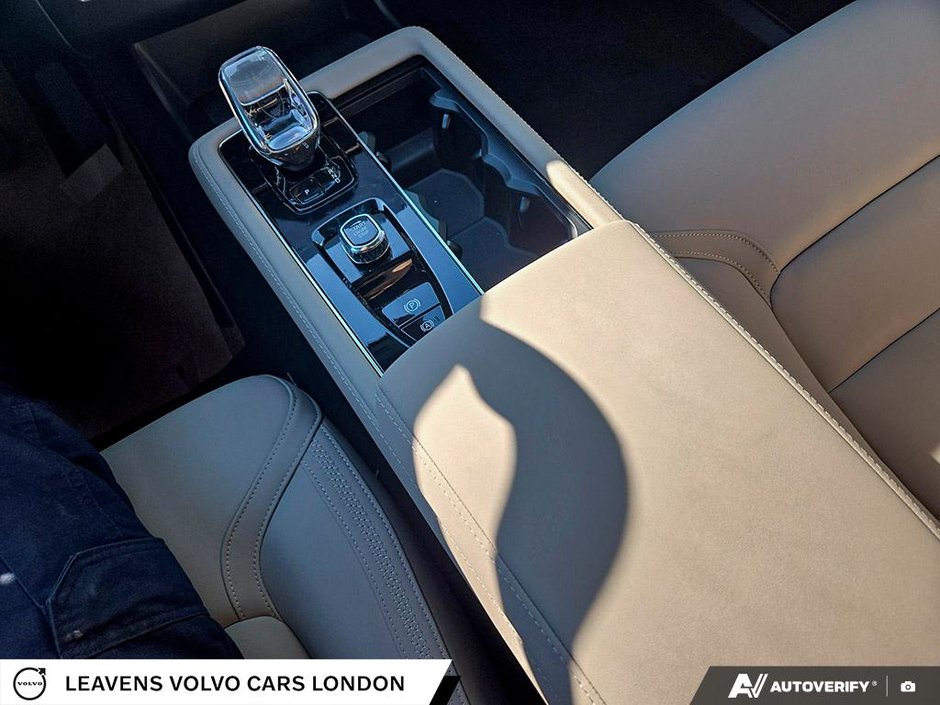2026 Volvo XC90 PLUS DARK THEME-23