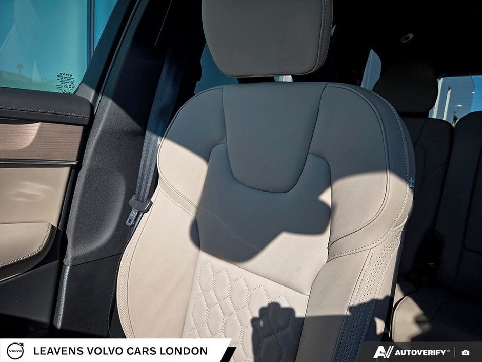 2026 Volvo XC90 PLUS DARK THEME-24