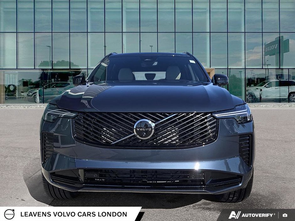 2026 Volvo XC90 PLUS DARK THEME-1